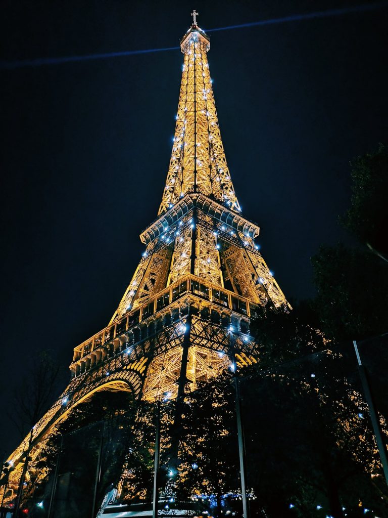 Highlights of Paris: Guided bus tour